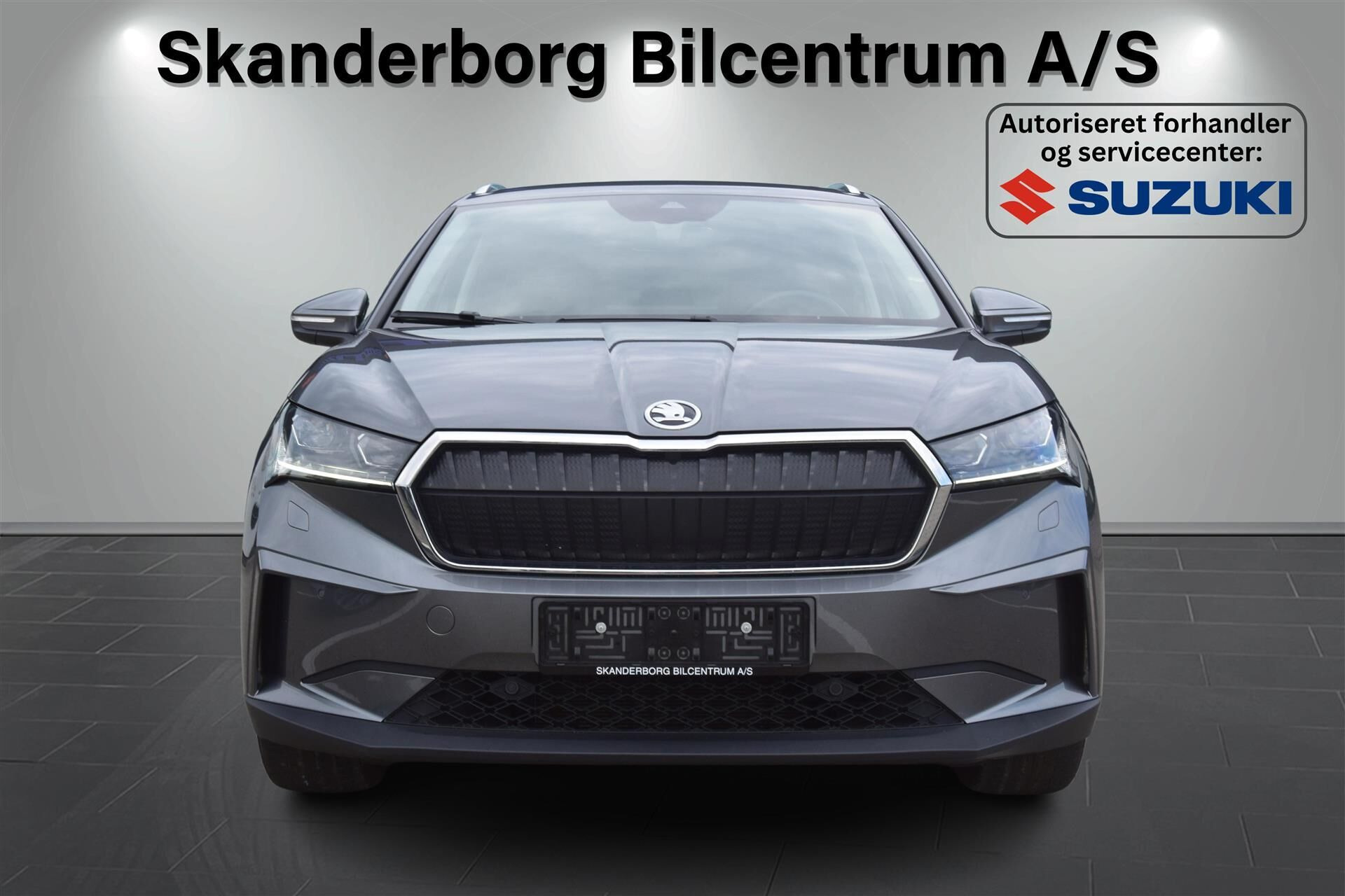 Grå Skoda Enyaq fra 2023