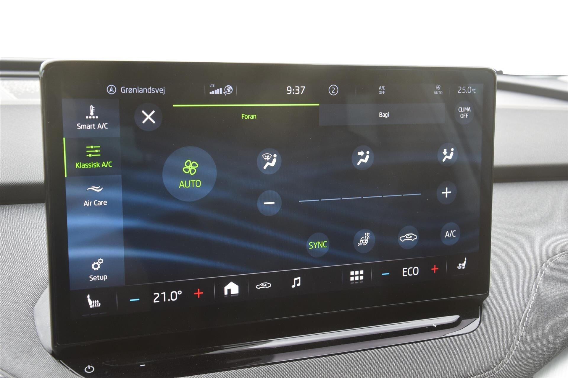 Grå Skoda Enyaq fra 2023