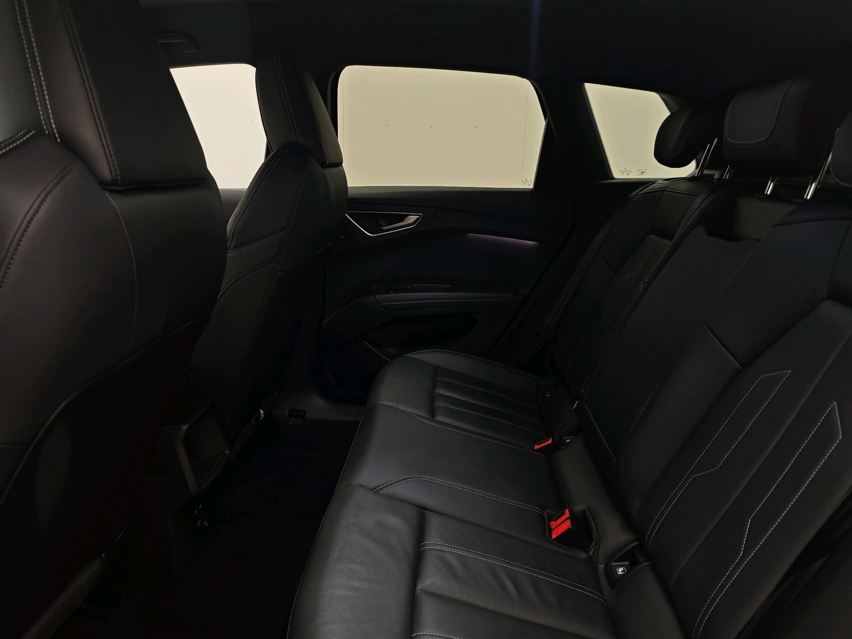 Grå Audi Q4 fra 2022