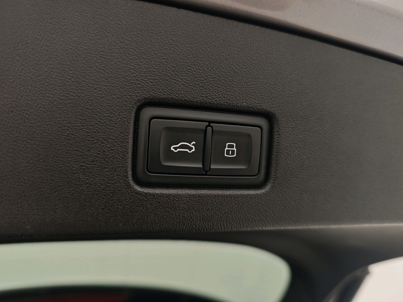 Grå Audi Q4 fra 2022