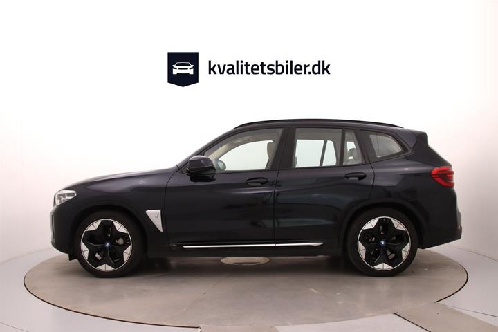 Sort BMW iX3 fra 2021