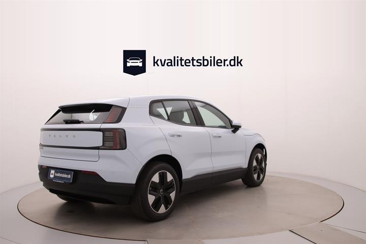 Blå Volvo EX30 fra 2024