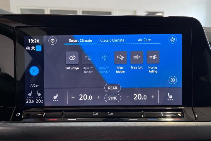 Grå VW Golf fra 2020