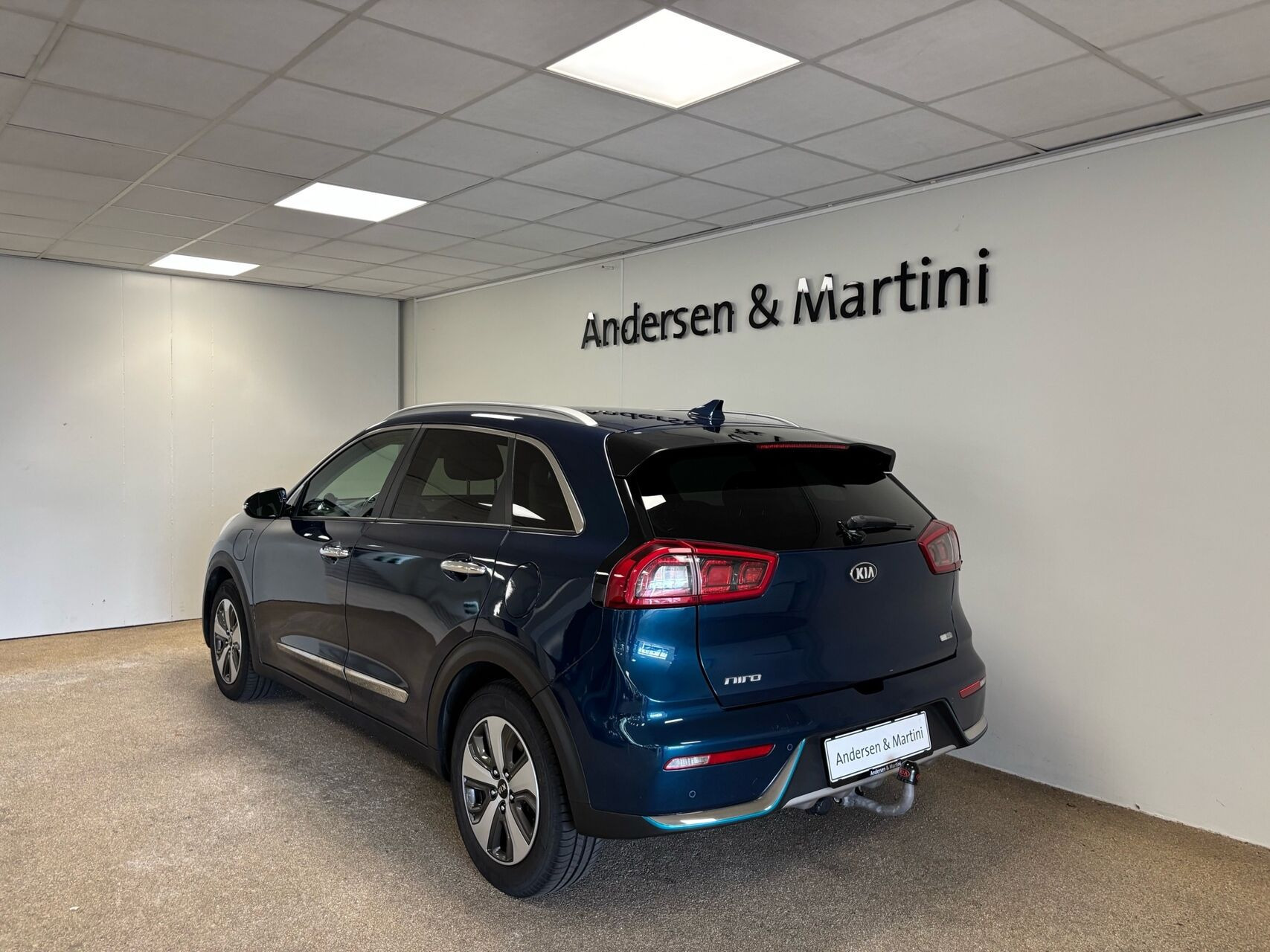 Blå Kia Niro fra 2018