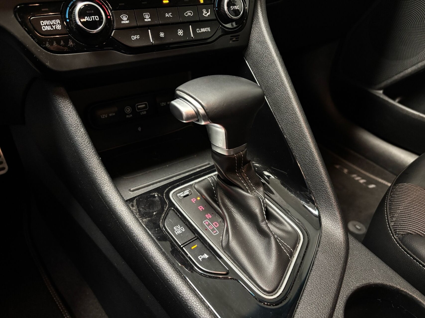 Blå Kia Niro fra 2018