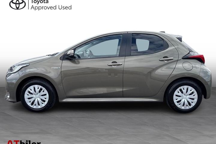Bronze Toyota Yaris fra 2020