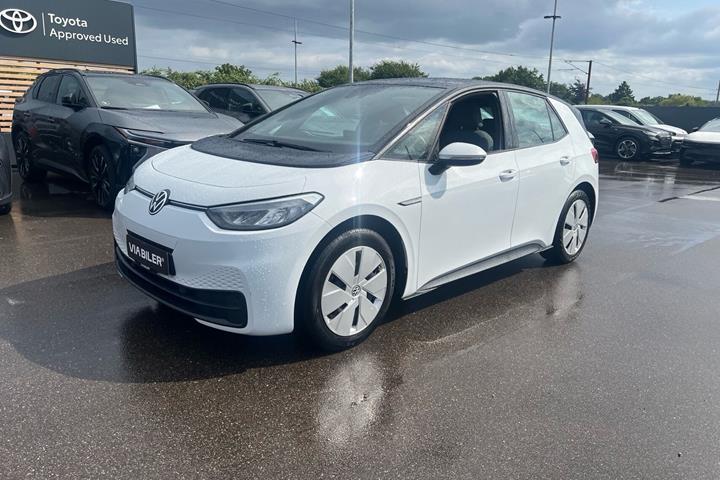 Hvid VW ID.3 fra 2021 set udefra