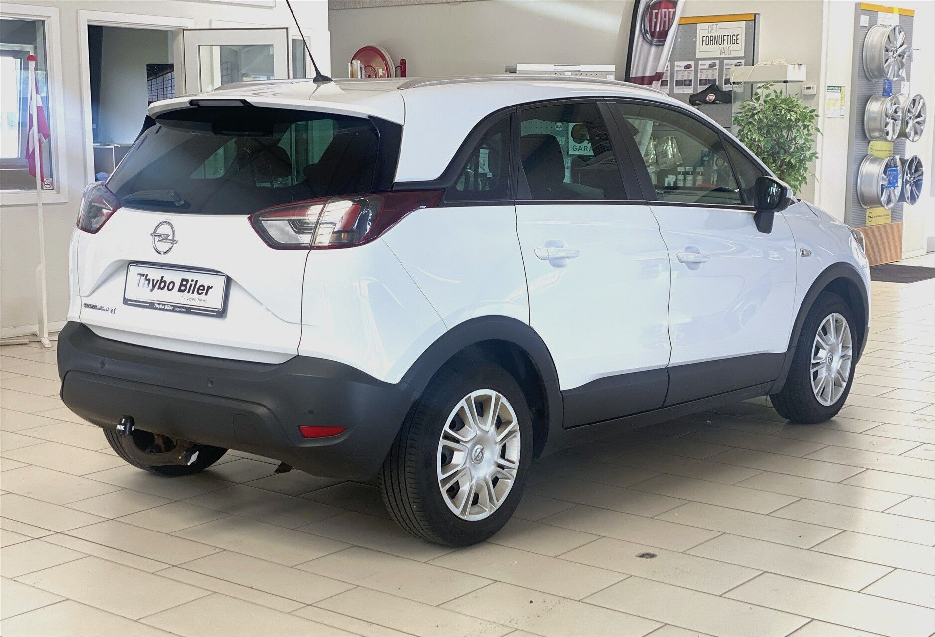 Hvid Opel Crossland X fra 2019