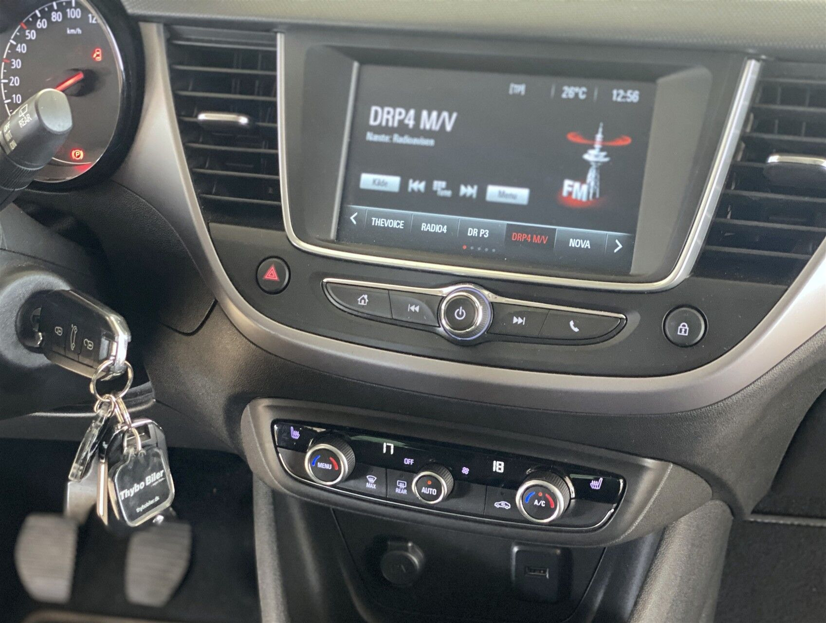 Hvid Opel Crossland X fra 2019
