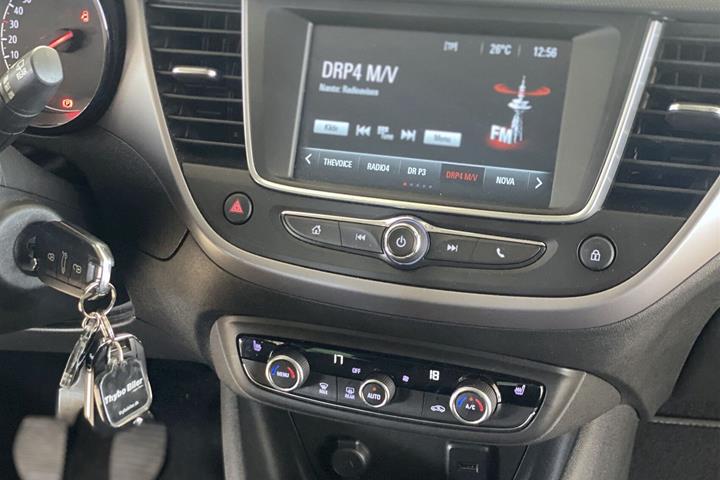 Hvid Opel Crossland X fra 2019