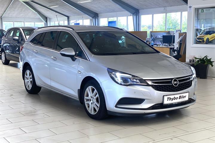 Grå Opel Astra fra 2018
