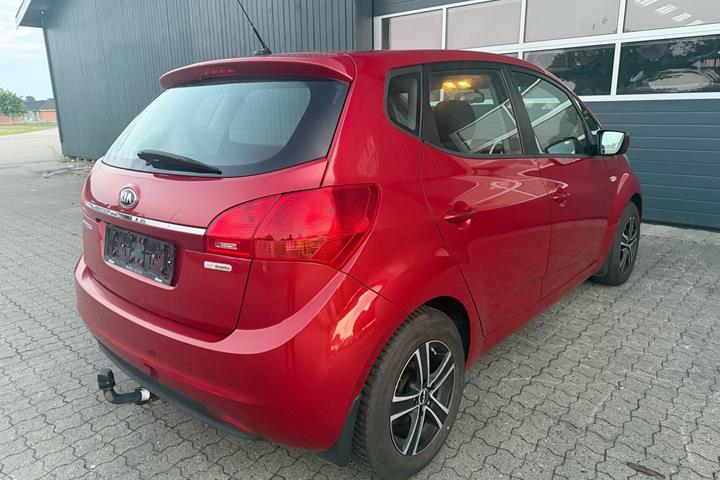 Rød Kia Venga fra 2015