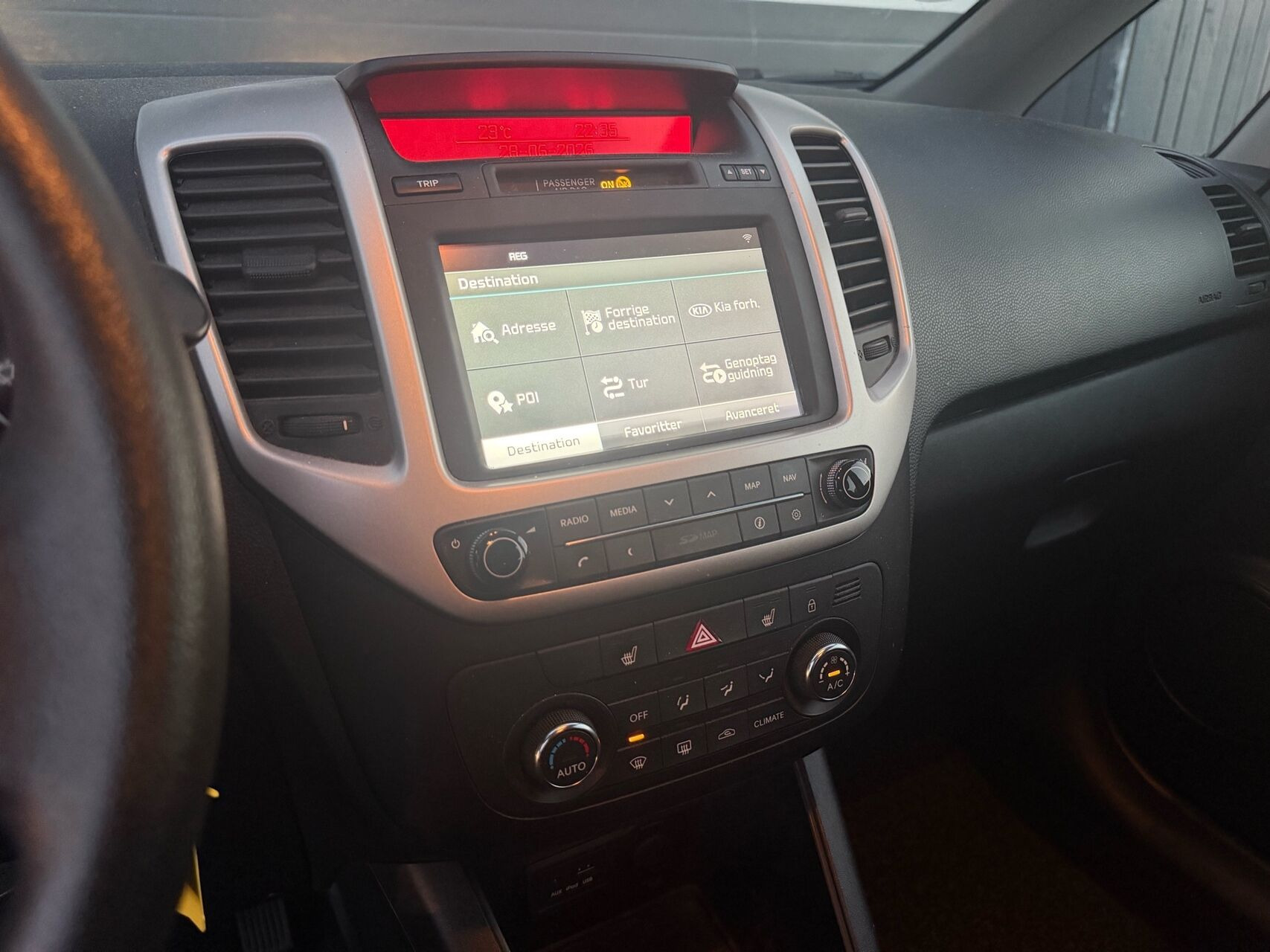 Rød Kia Venga fra 2015