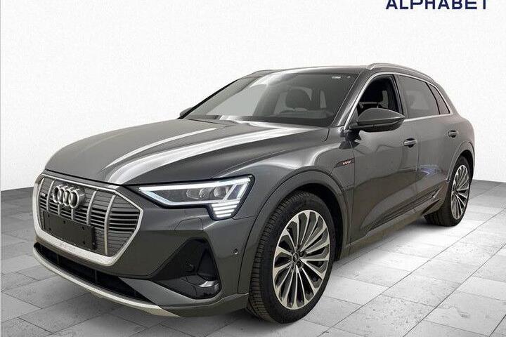 Grå Audi e-tron fra 2022