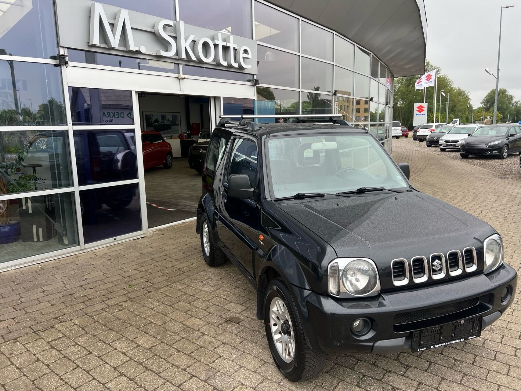 Sort Suzuki Jimny fra 2006