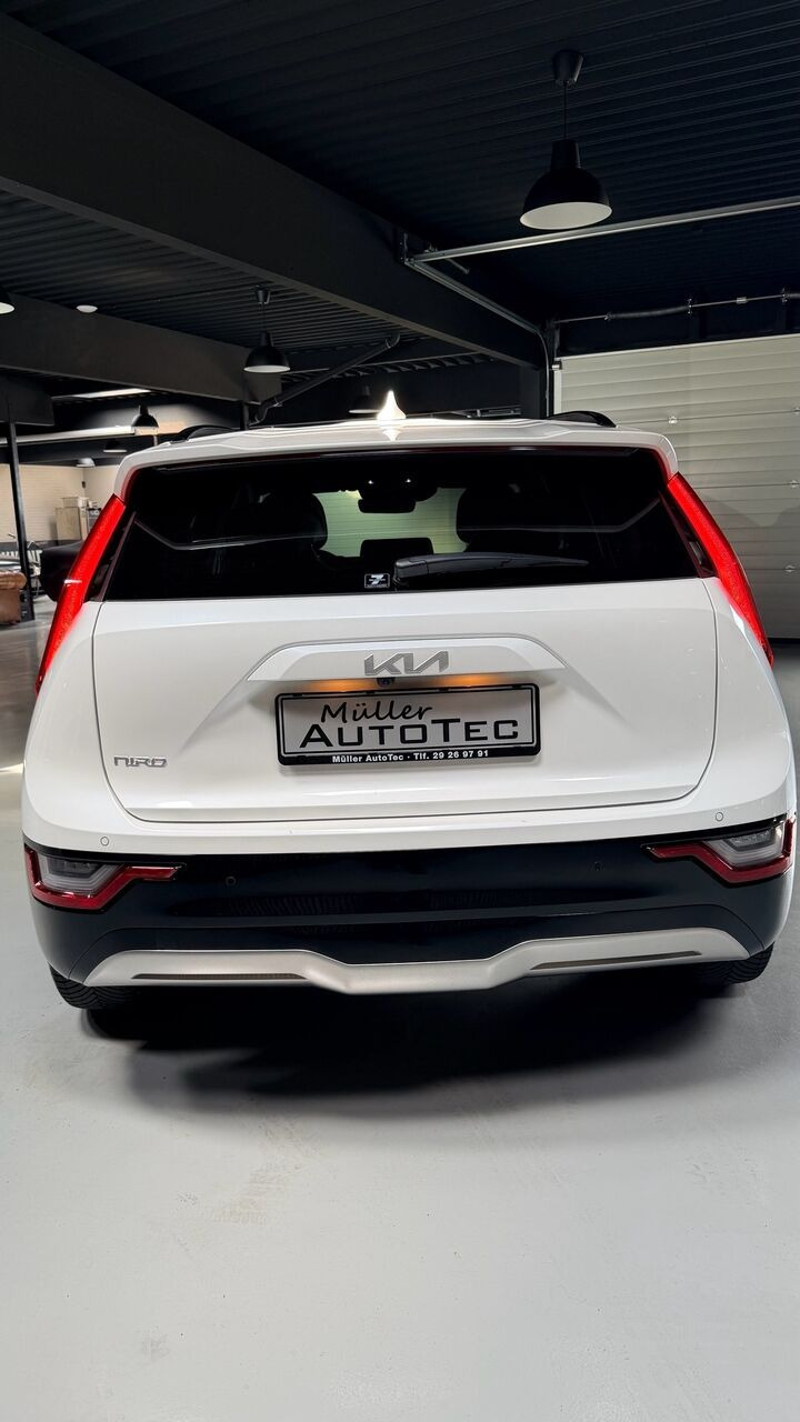 Hvid Kia Niro EV fra 2023