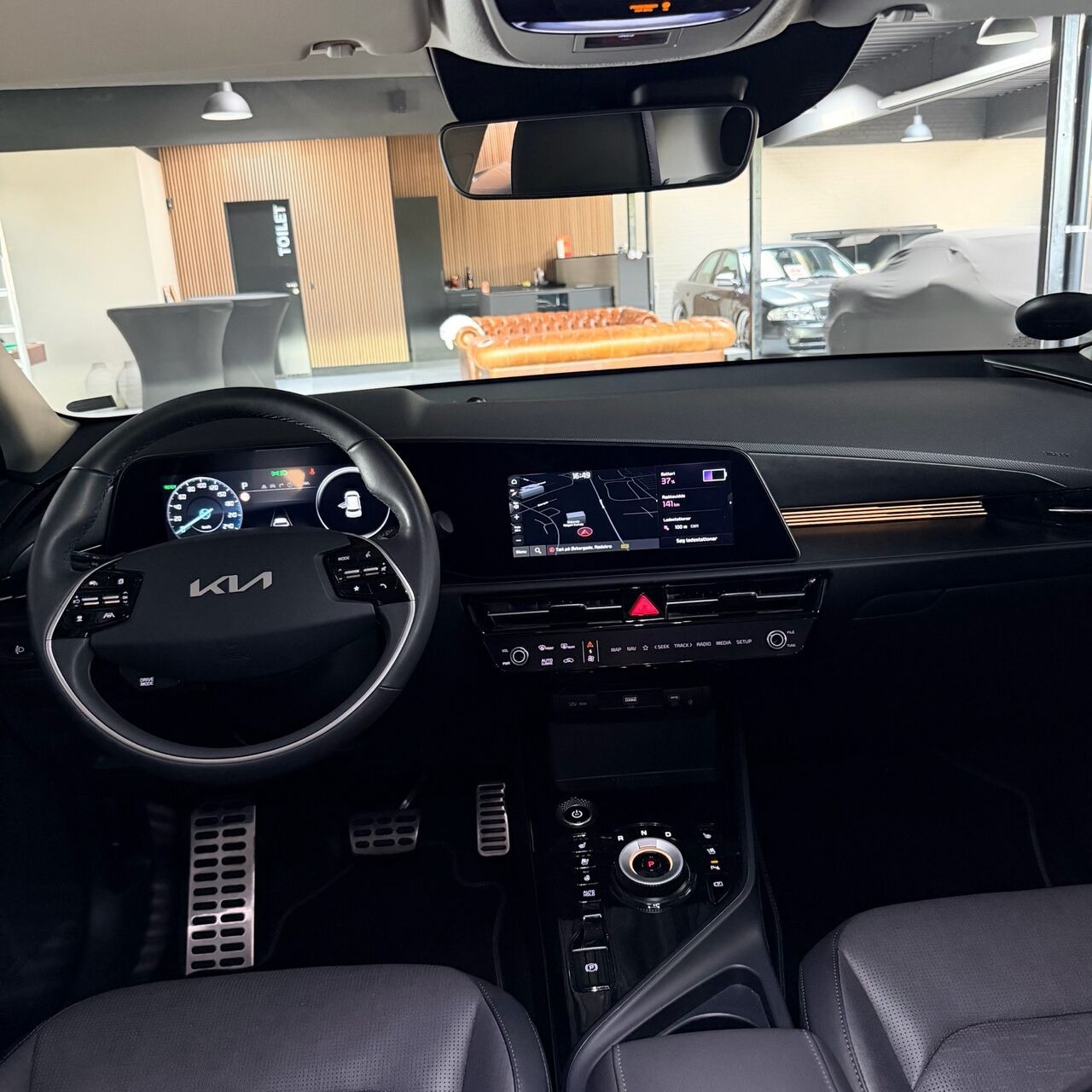 Hvid Kia Niro EV fra 2023