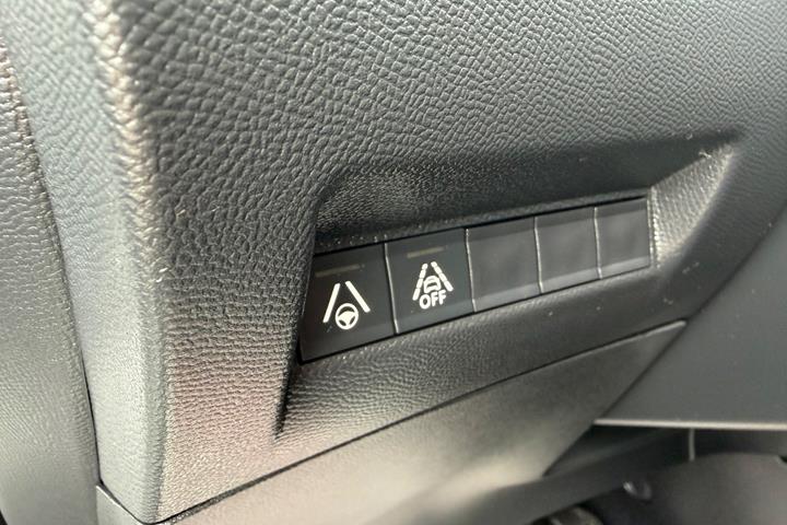 undefined Peugeot 2008 fra 2020
