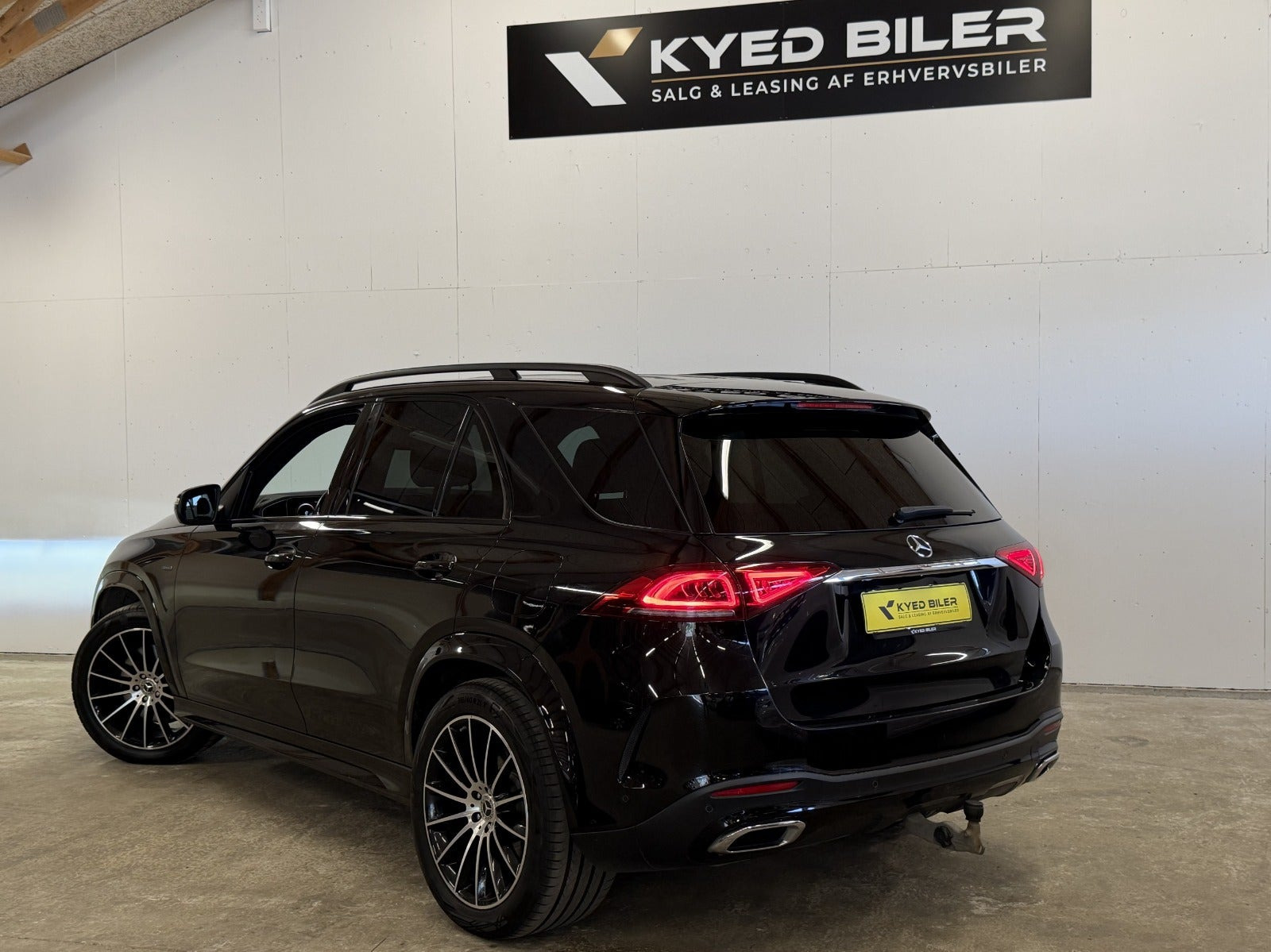 Sort Mercedes GLE350 de fra 2021