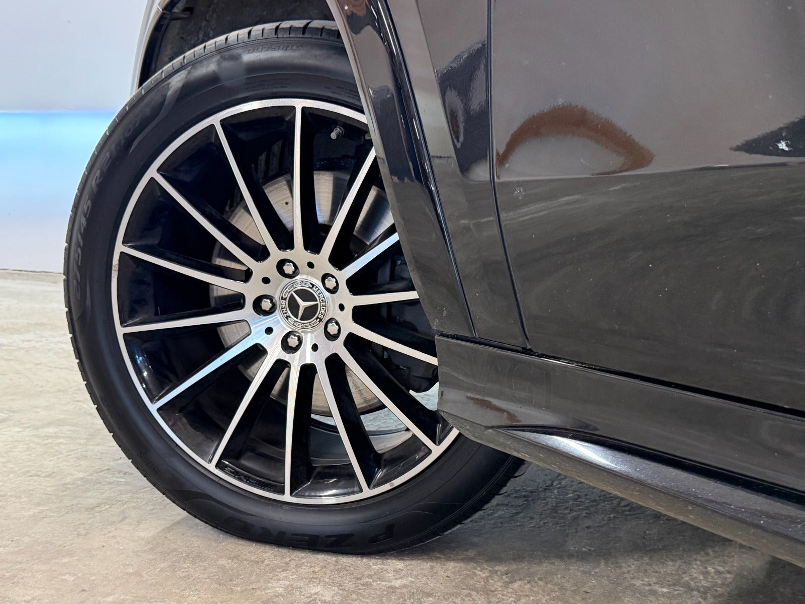 Sort Mercedes GLE350 de fra 2021