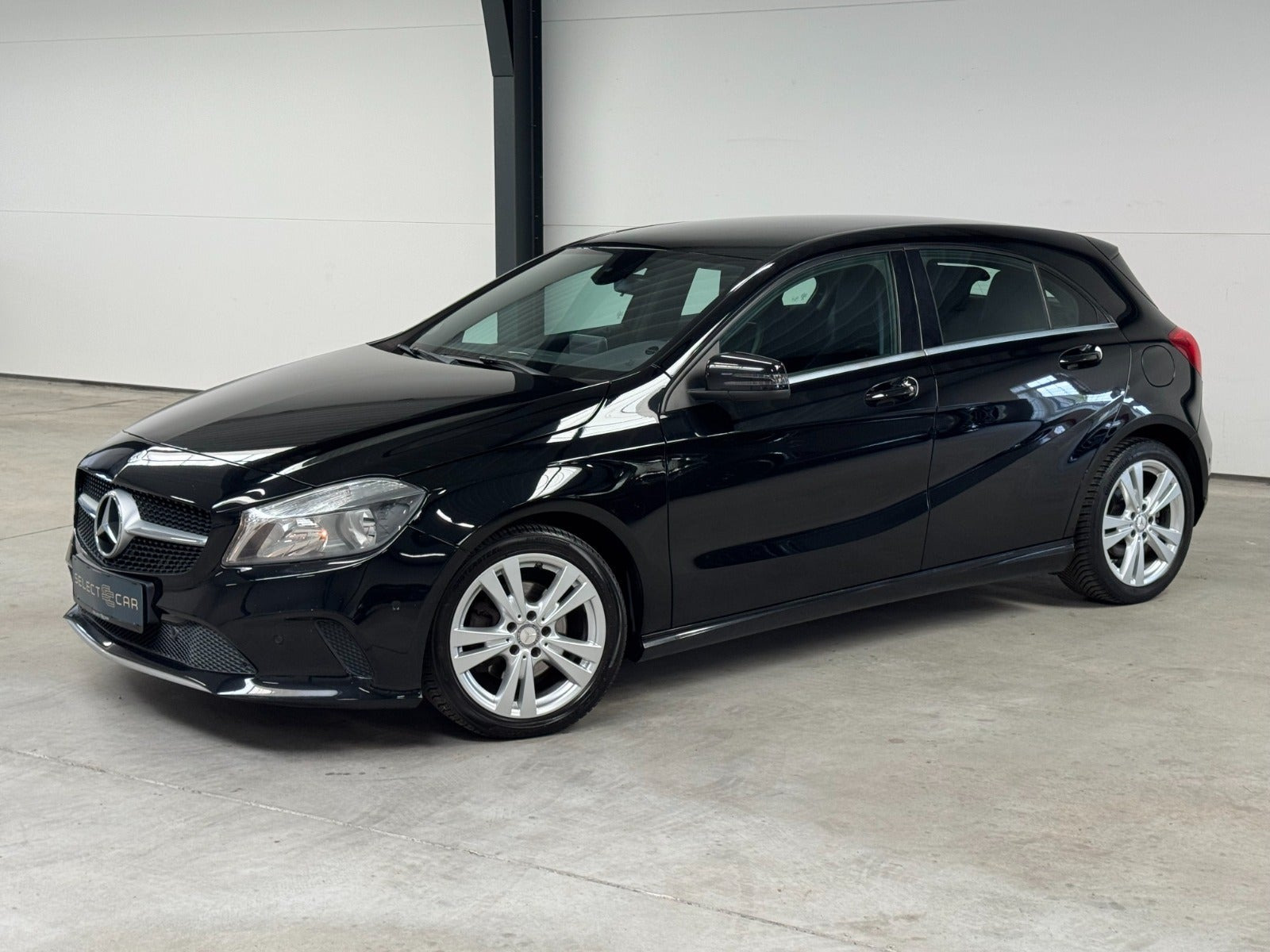 Sort Mercedes A200 fra 2017