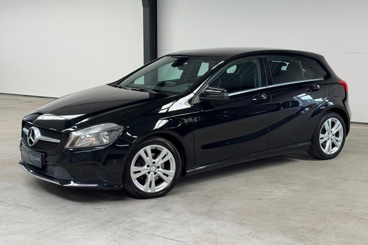 Sort Mercedes A200 fra 2017
