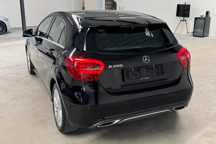 Sort Mercedes A200 fra 2017
