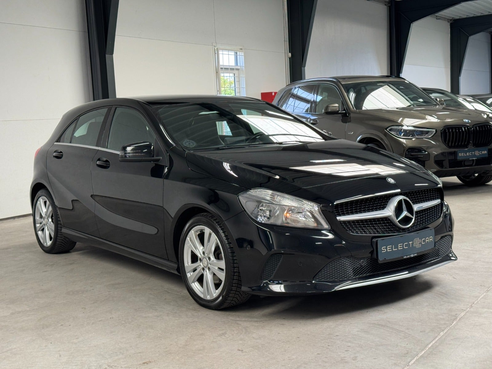 Sort Mercedes A200 fra 2017