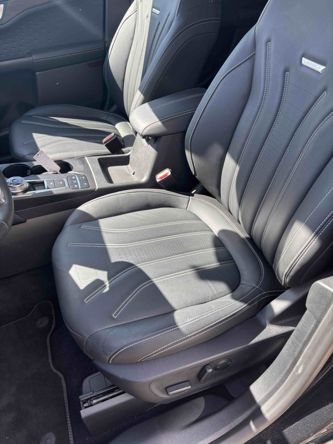 Sort Ford Kuga fra 2021