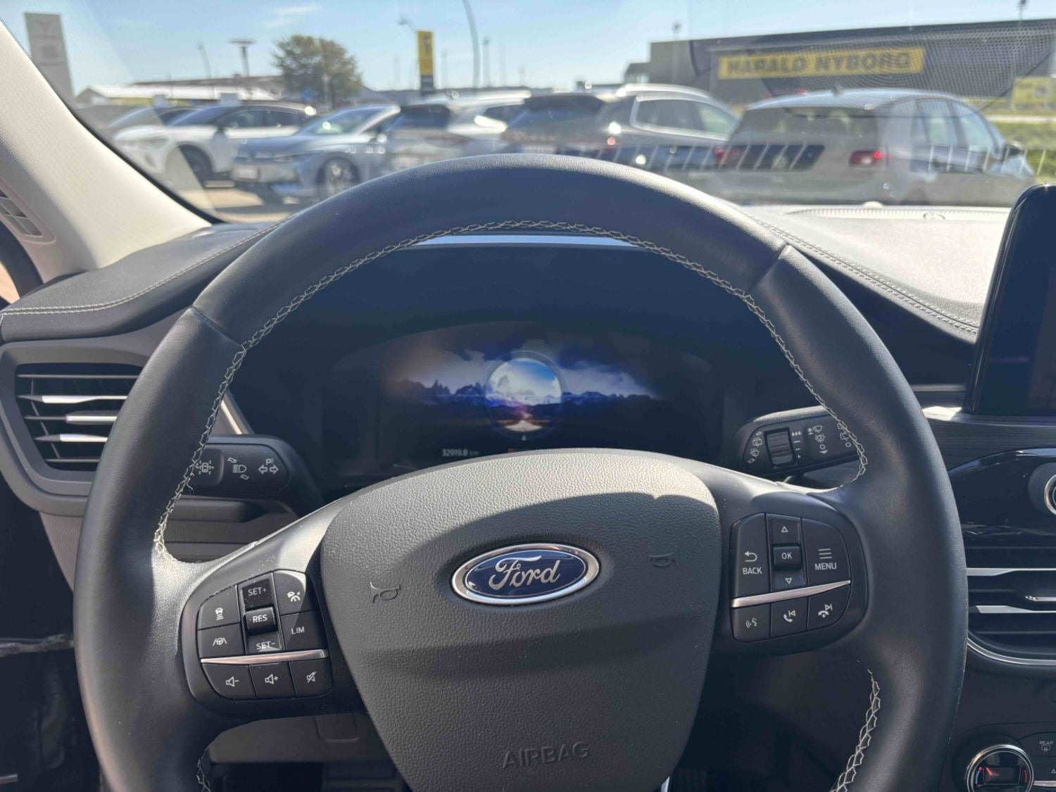 Sort Ford Kuga fra 2021