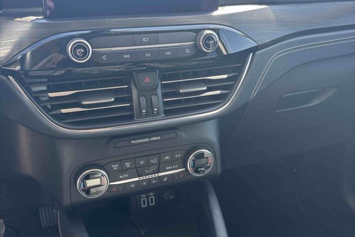 Sort Ford Kuga fra 2021
