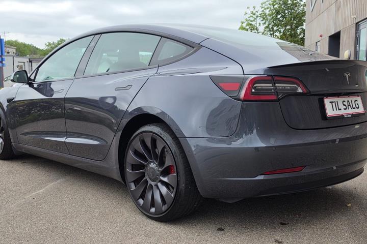 undefined Tesla Model 3 fra 2022