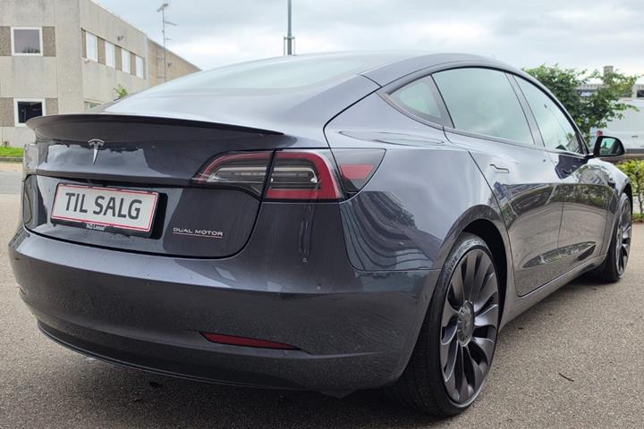 undefined Tesla Model 3 fra 2022