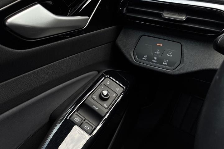 Grå VW ID.4 fra 2023