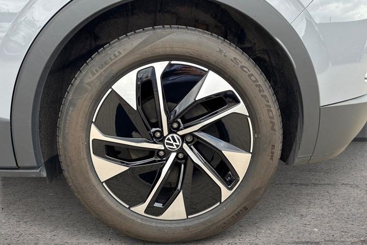 Grå VW ID.4 fra 2023