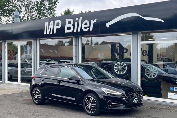 Sort Hyundai i30 fra 2021