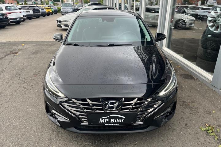 Sort Hyundai i30 fra 2021