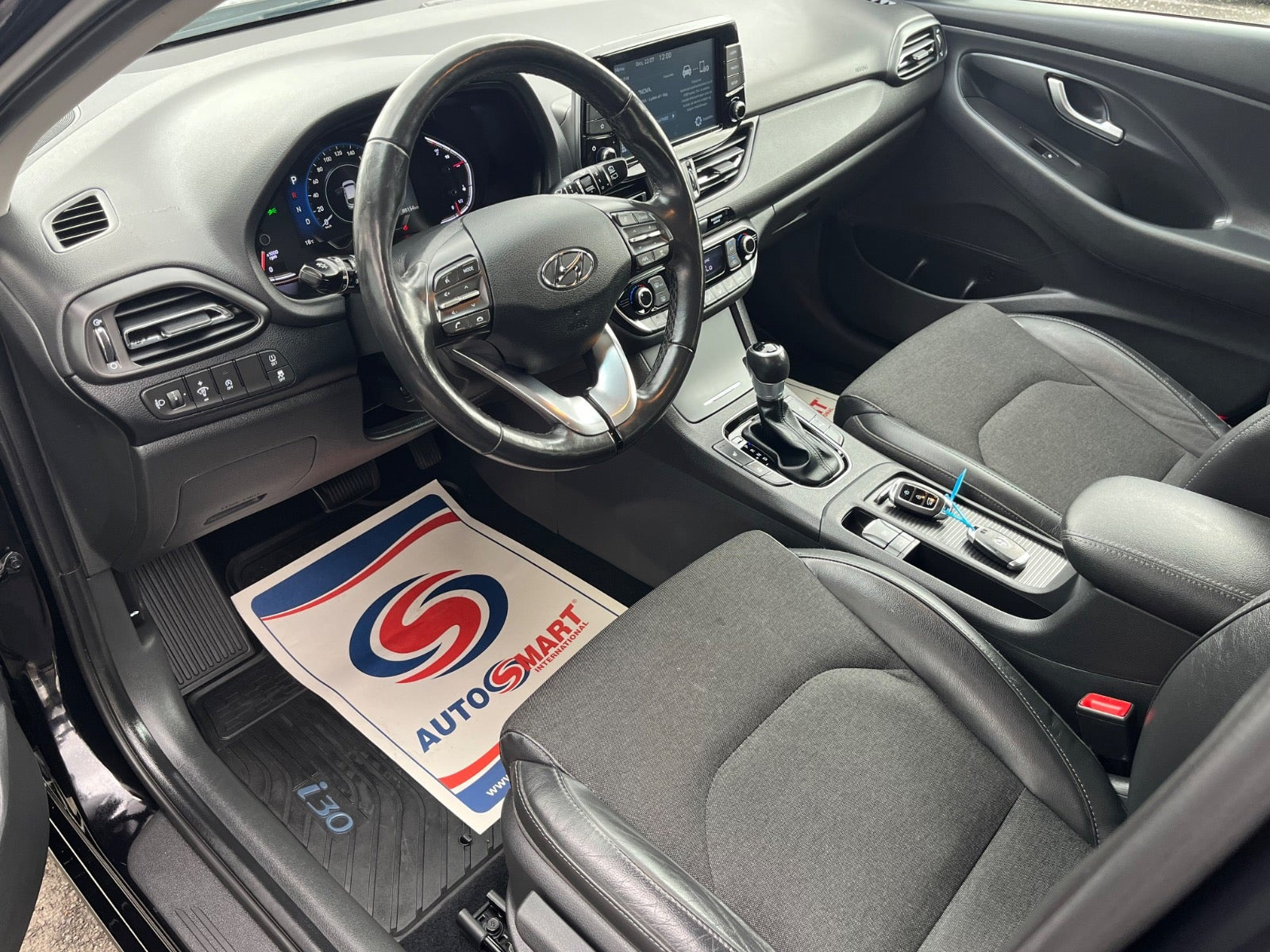 Sort Hyundai i30 fra 2021