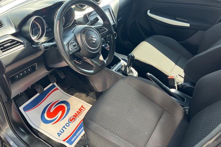 Grå Suzuki Swift fra 2020