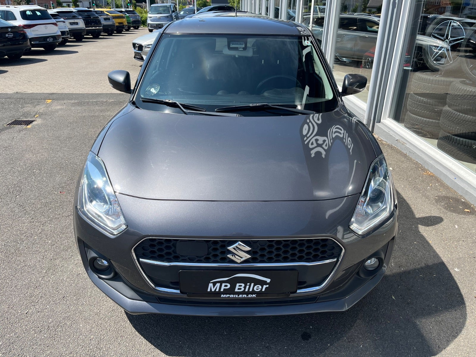 Grå Suzuki Swift fra 2020