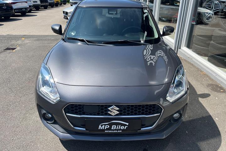 Grå Suzuki Swift fra 2020