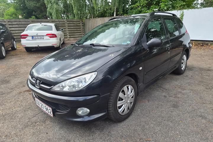 Sort Peugeot 206 fra 2005