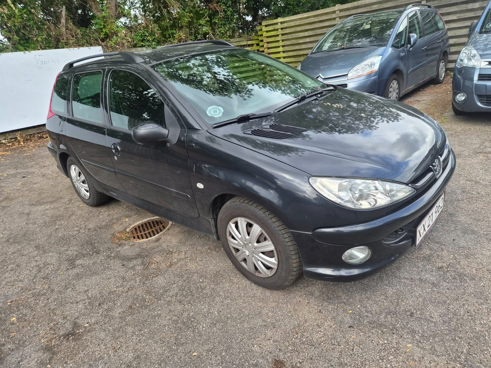 Sort Peugeot 206 fra 2005