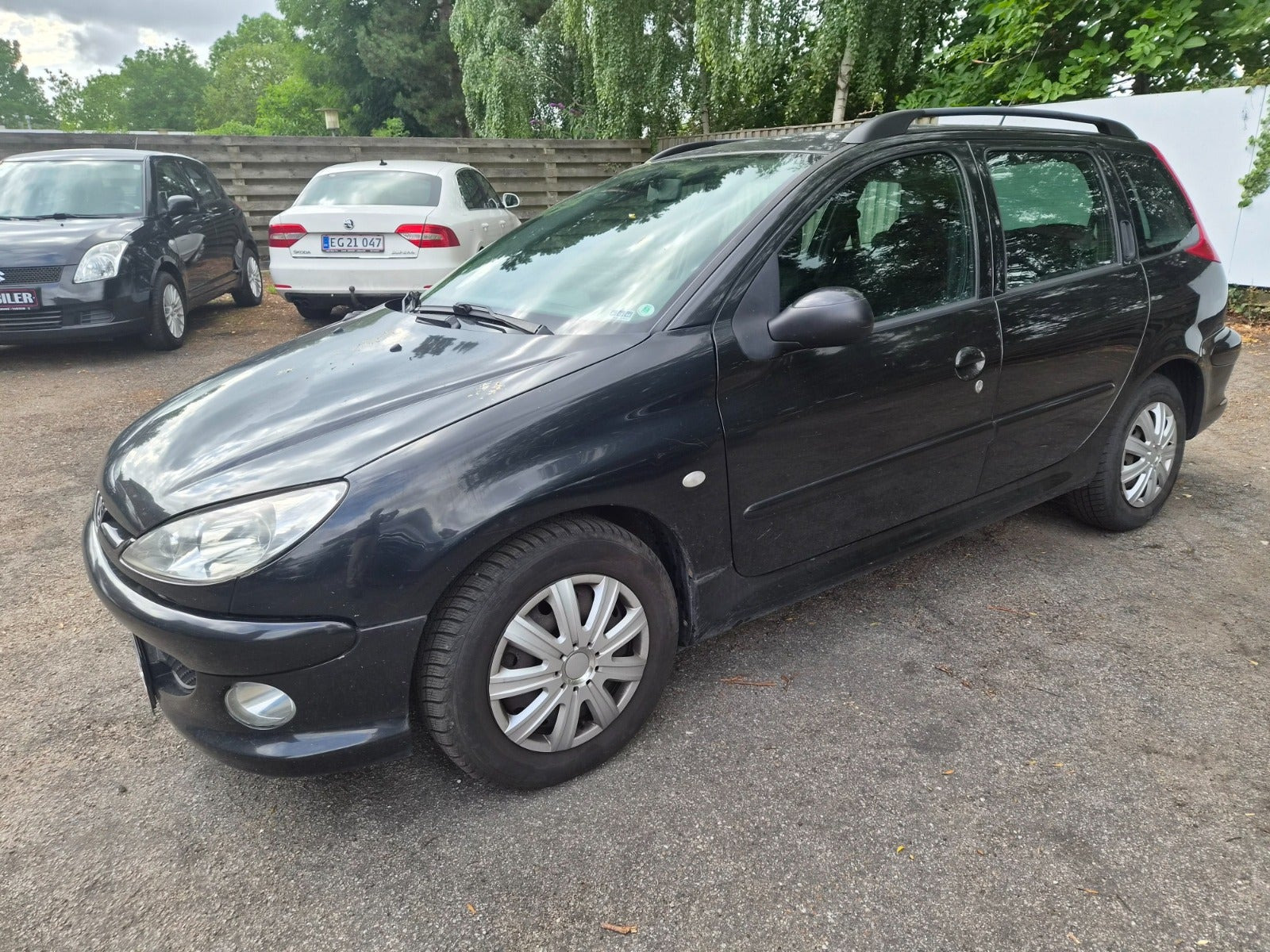 Sort Peugeot 206 fra 2005