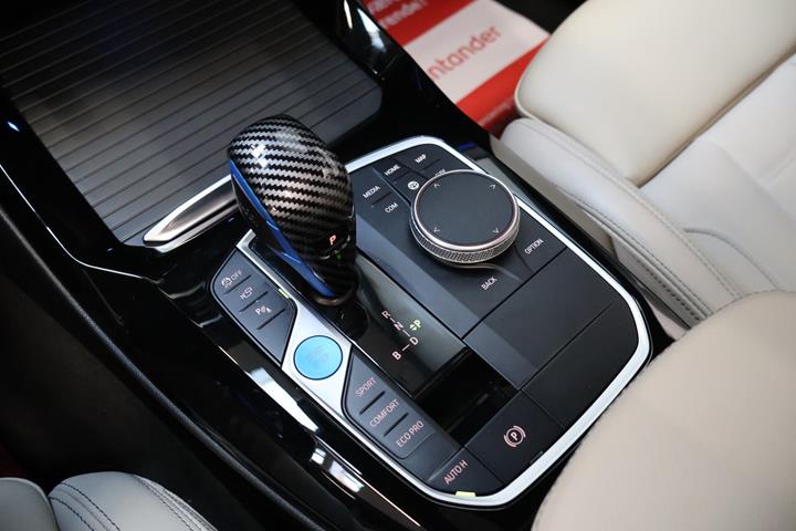 Sort BMW iX3 fra 2023