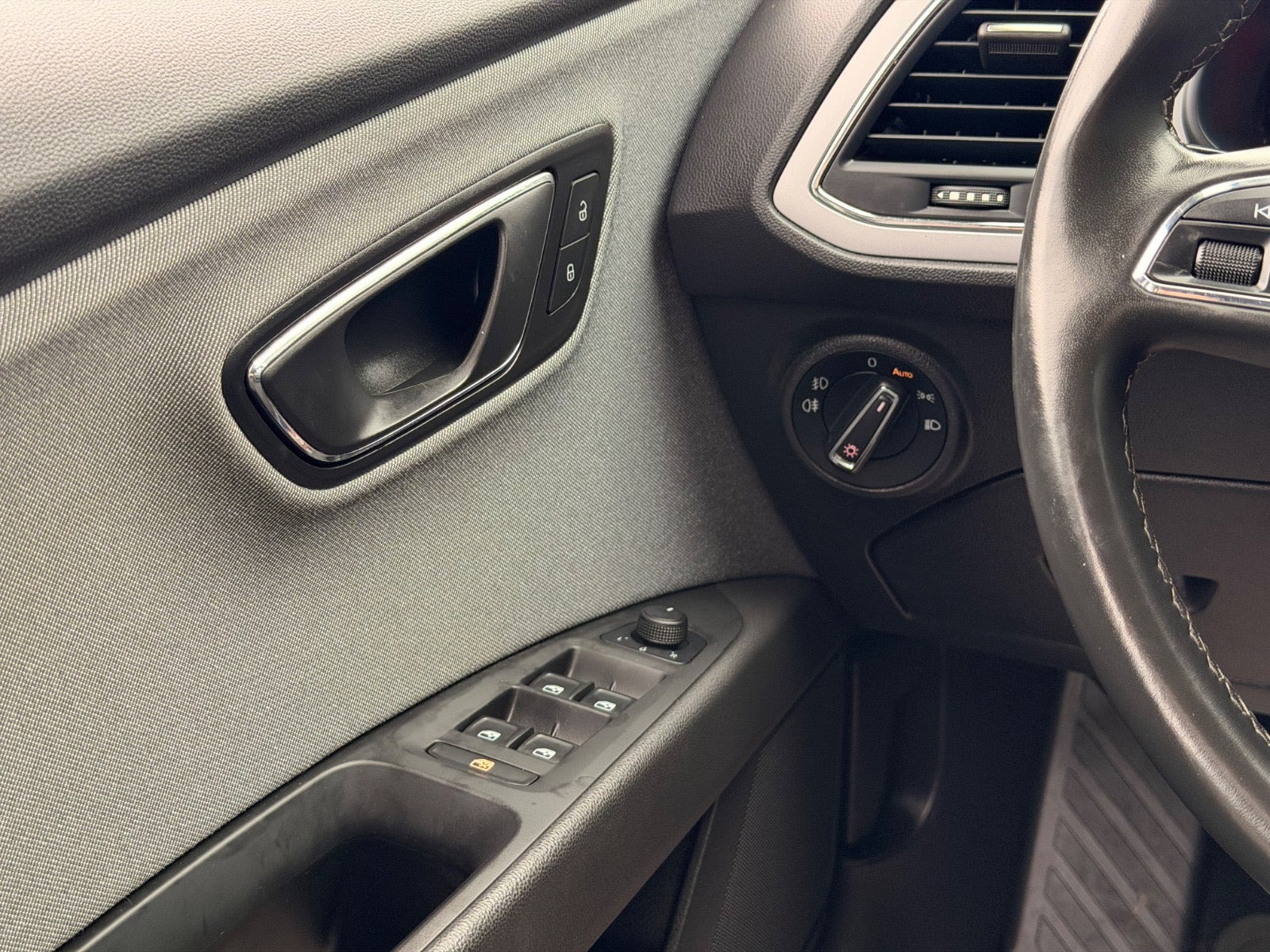 Grå Seat Leon fra 2019