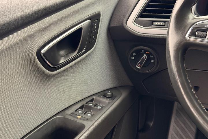 Grå Seat Leon fra 2019