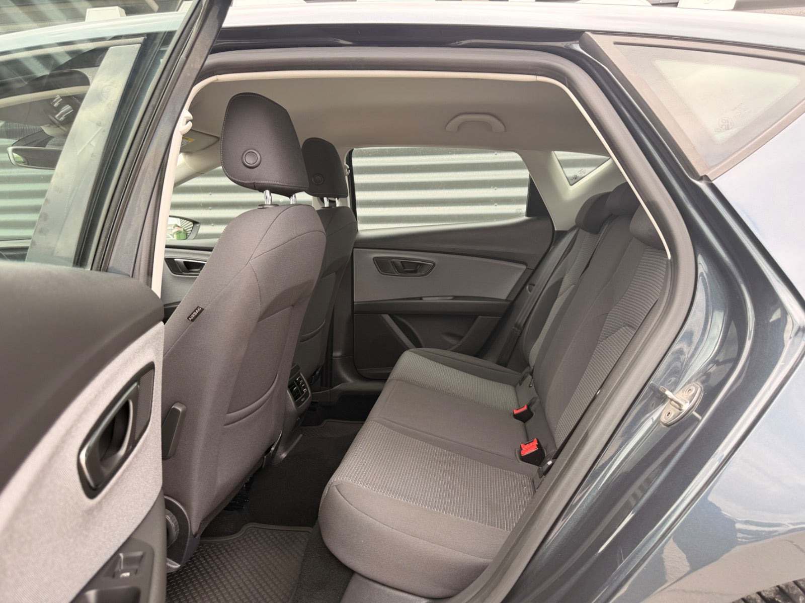 Grå Seat Leon fra 2019