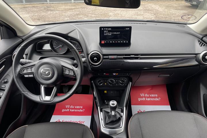 Sølv Mazda 2 fra 2022