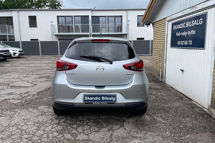 Sølv Mazda 2 fra 2022